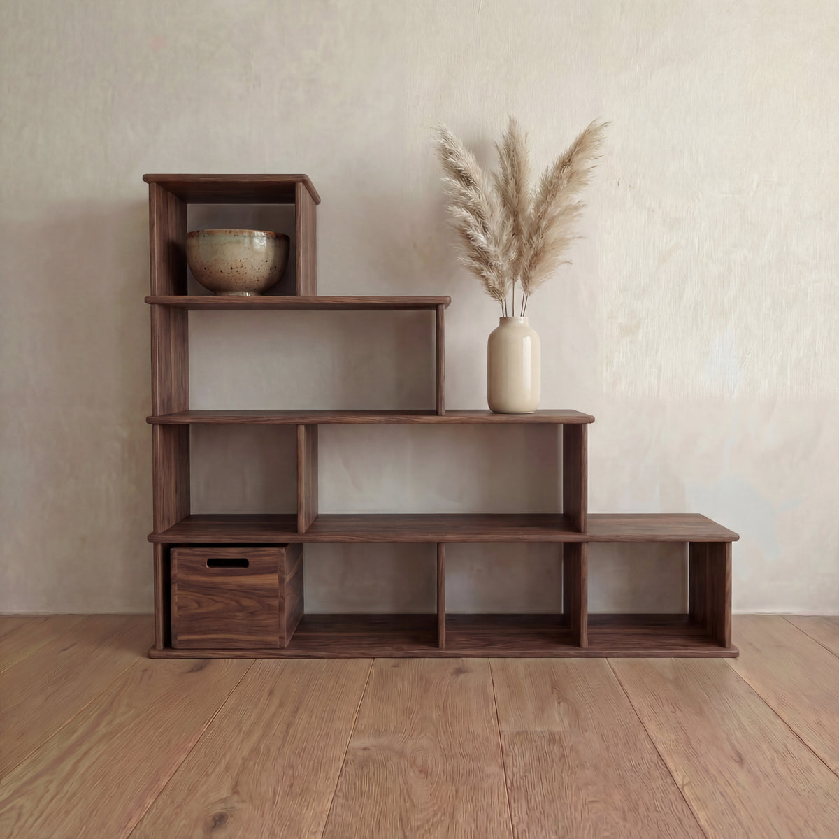 アクタス　EHON STEP SHELF：エホン ステップシェルフ Step Bookshelf in Walnut | Solid Wood & Minimalist | Omba